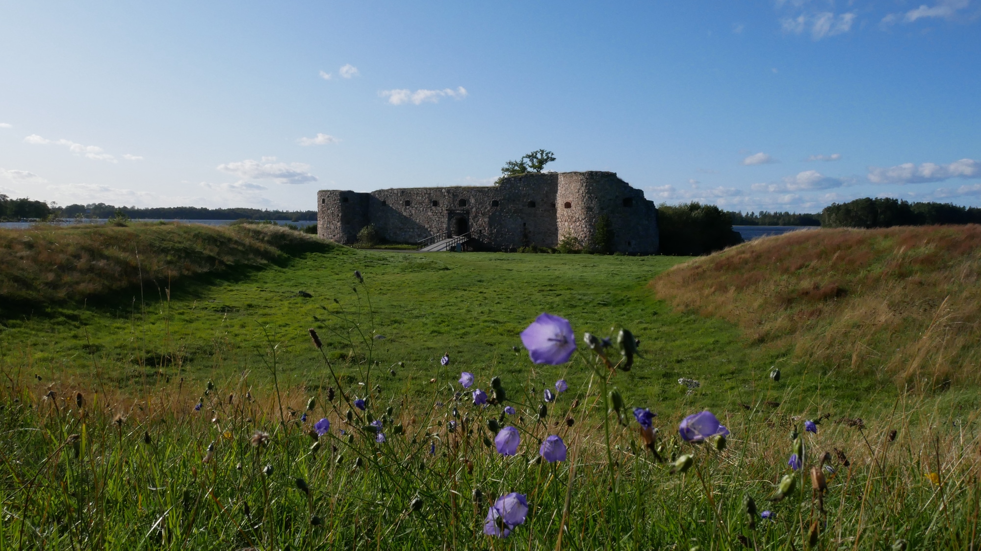 A photo taken at Kronobergs Slottsruin in Växjö.