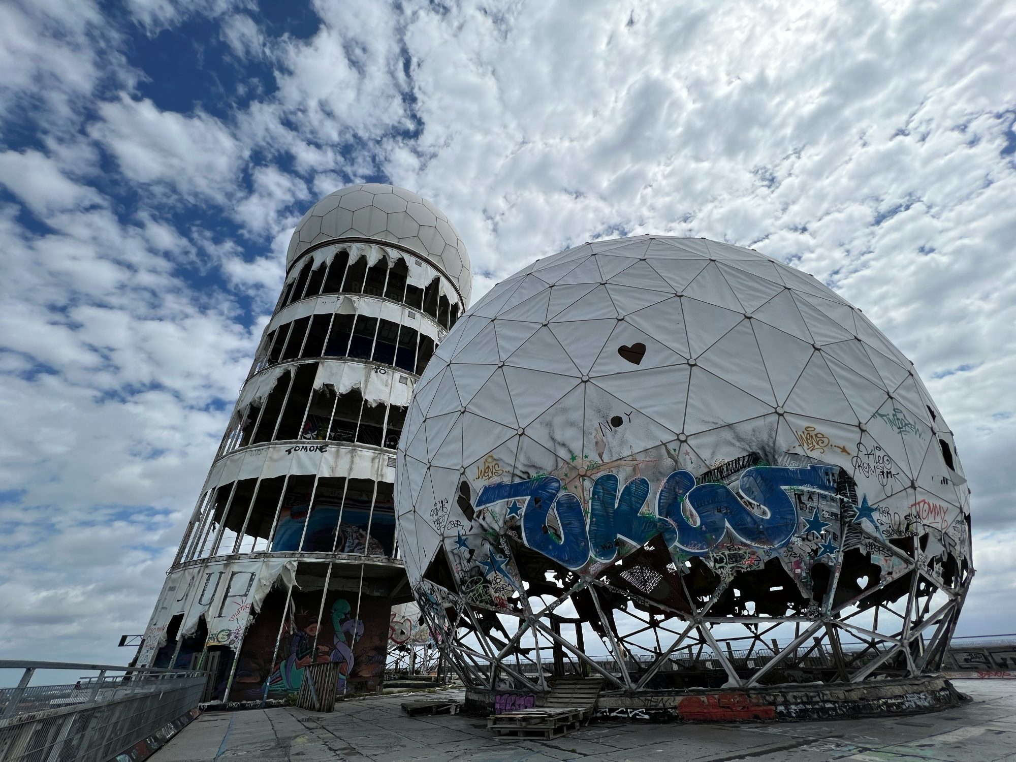 A photo taken at the Teufelsberg in Berlin.