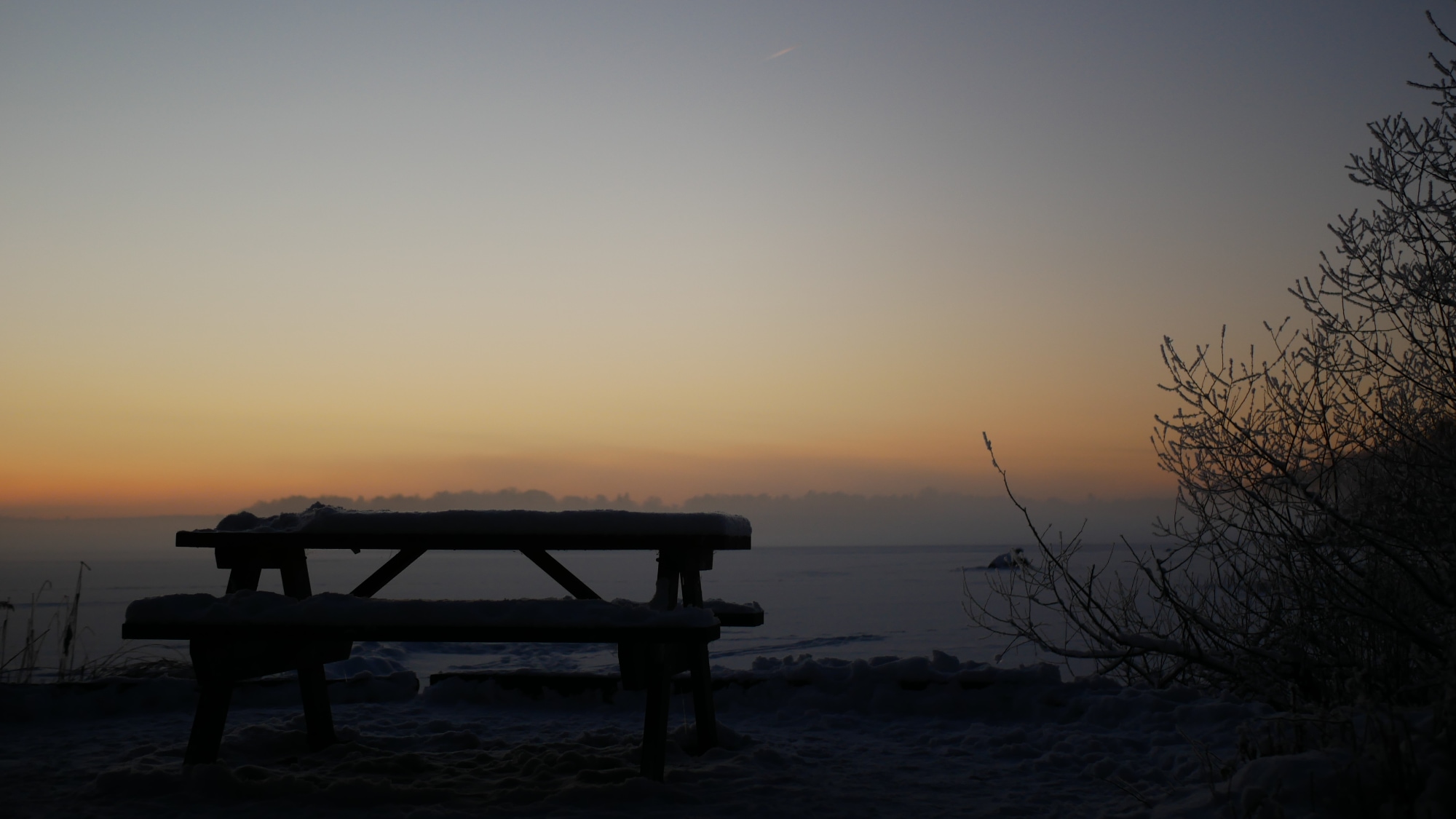A photo taken at the lake Södra Bergundasjön in Växjö.