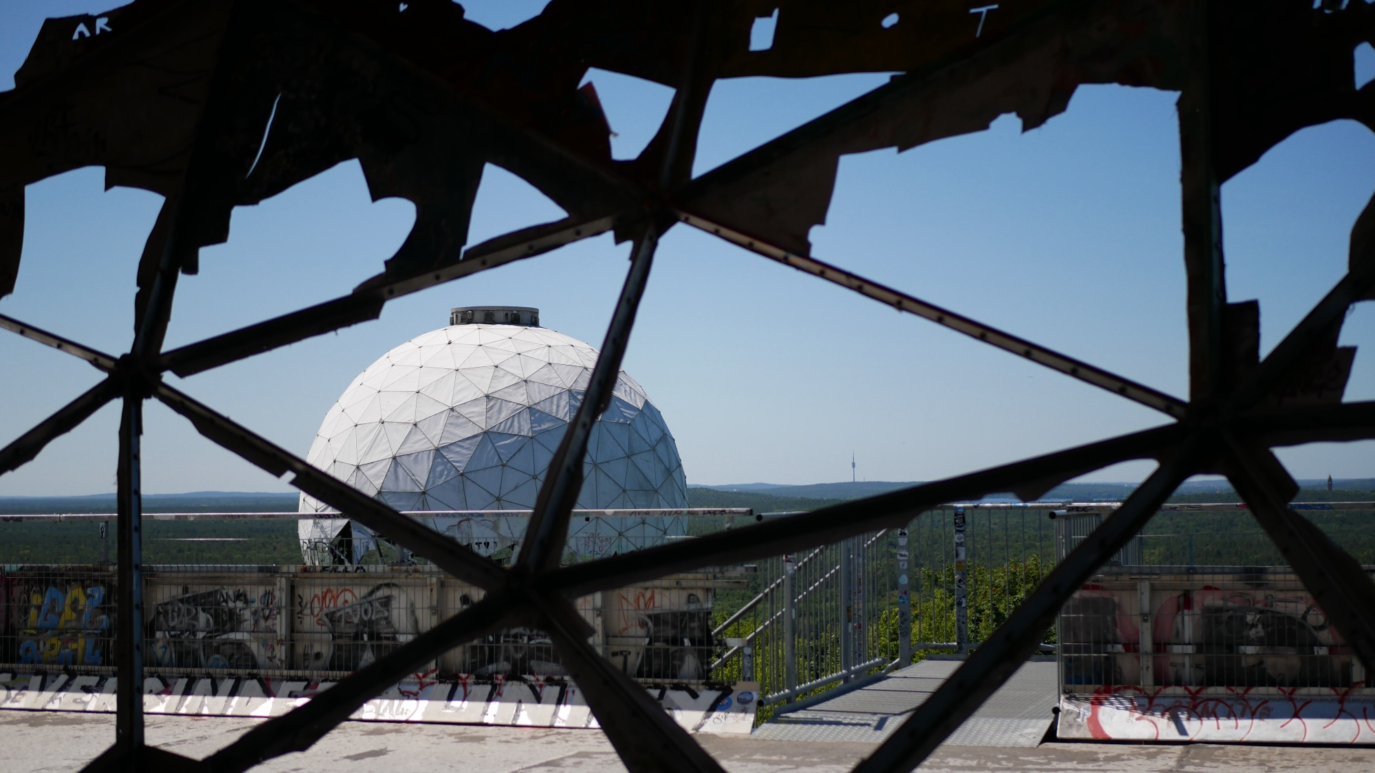 A photo taken at the Teufelsberg in Berlin.